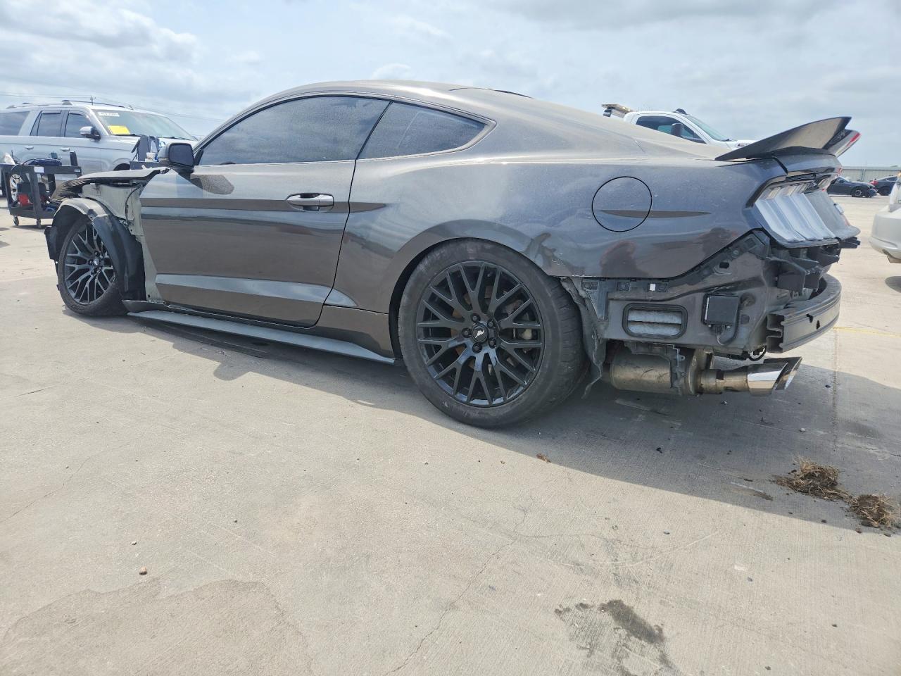 2016 Ford Mustang Gt - Фото 2
