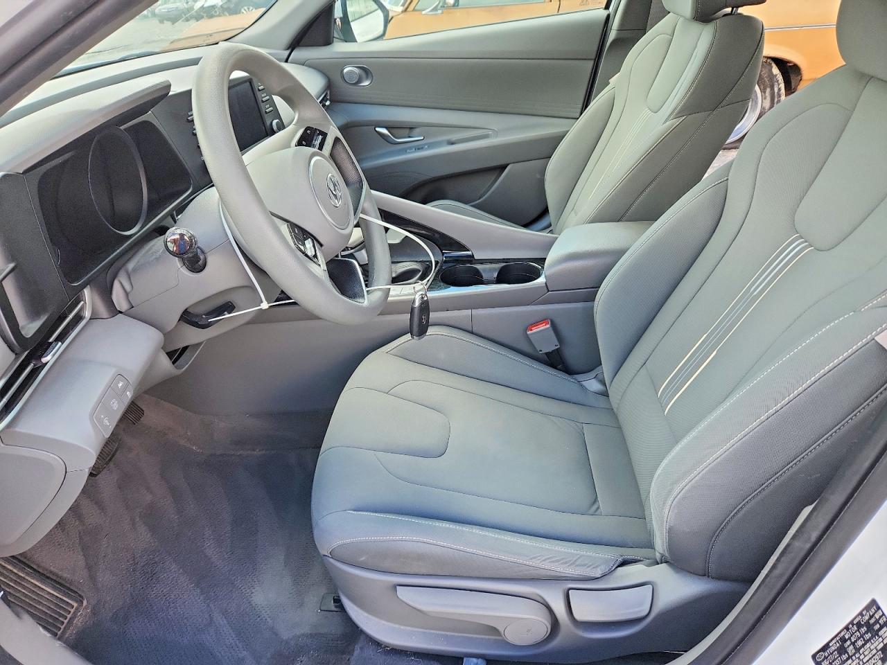 2023 Hyundai Elantra Blue - Image 7