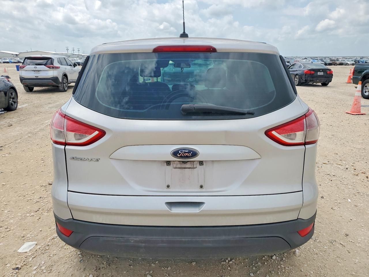 2016 Ford Escape S - Фото 6