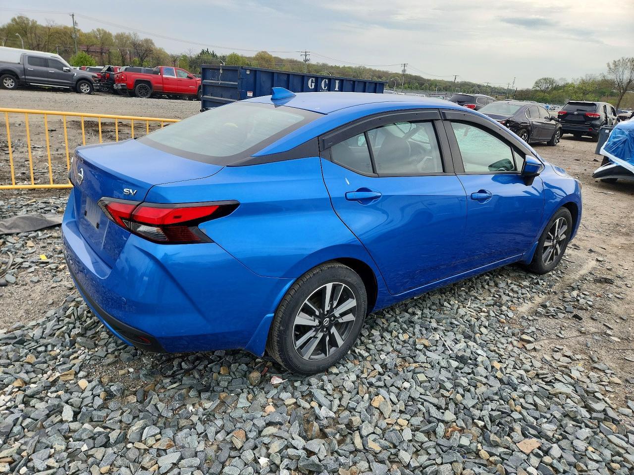 2021 Nissan Versa Sv - Image 3