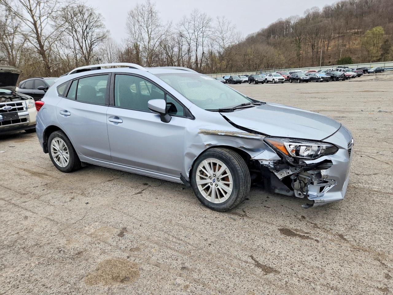 2017 Subaru Impreza Premium Plus - Фото 4