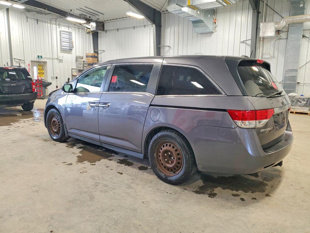 2015 Honda Odyssey Ex - Image 2