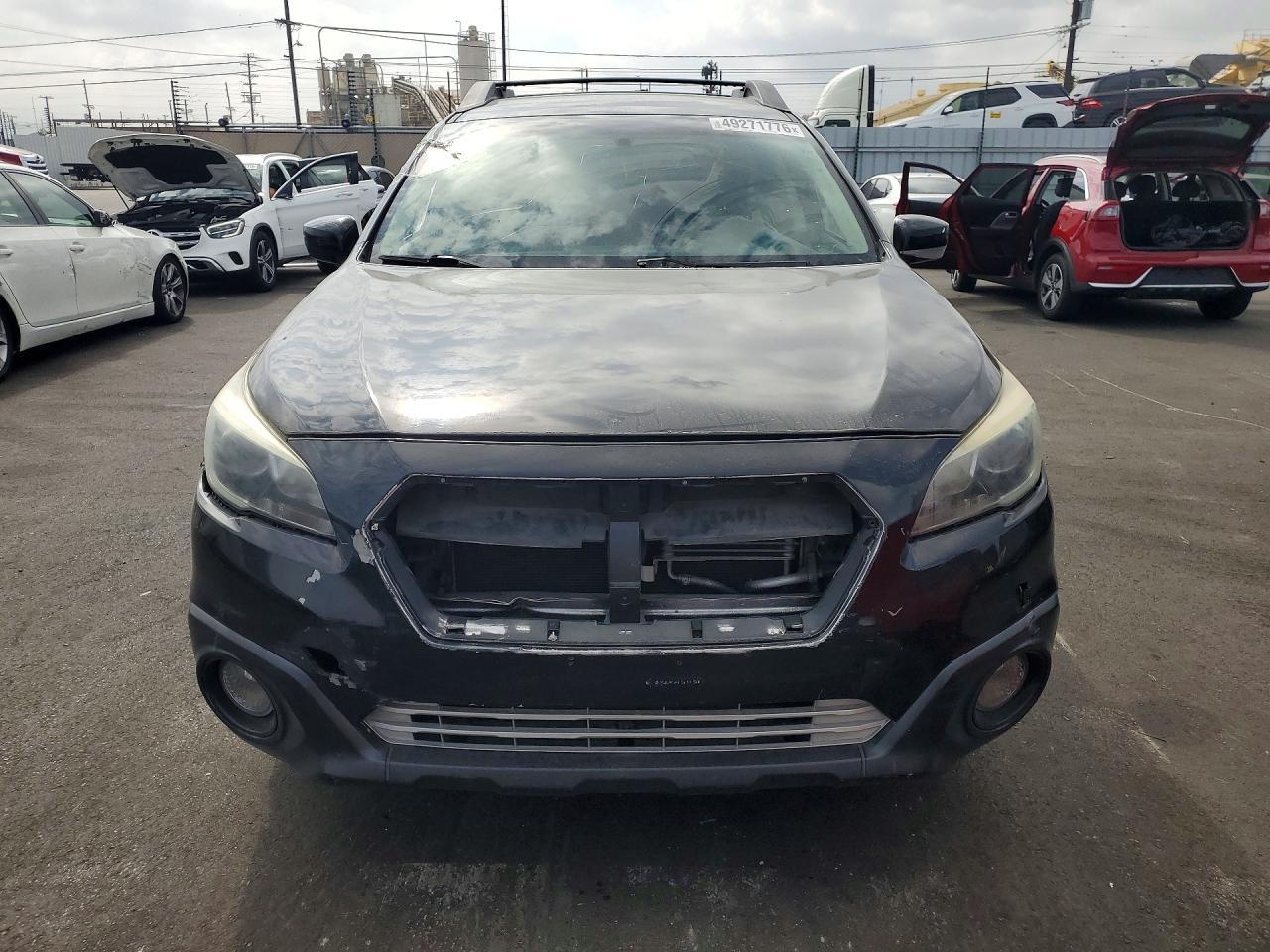 2017 Subaru Outback 2.5I Premium - Image 5