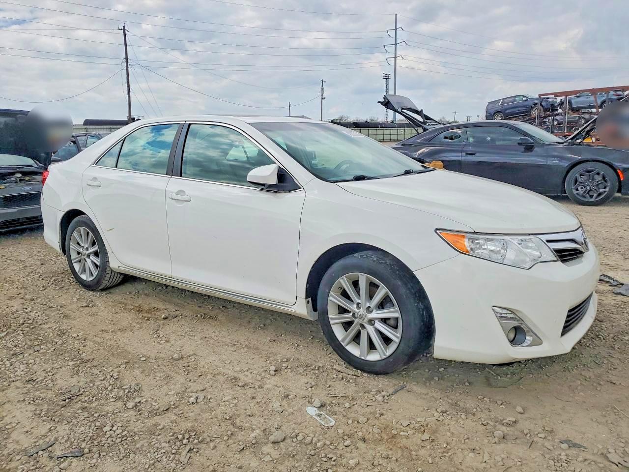 2012 Toyota Camry Xle - Image 4