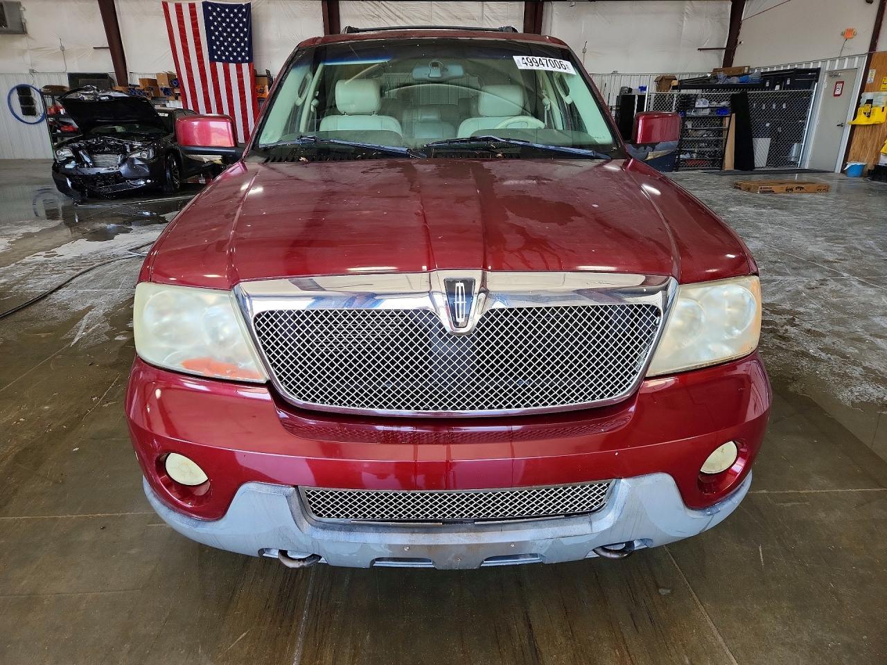 2004 Lincoln Navigator - Image 5