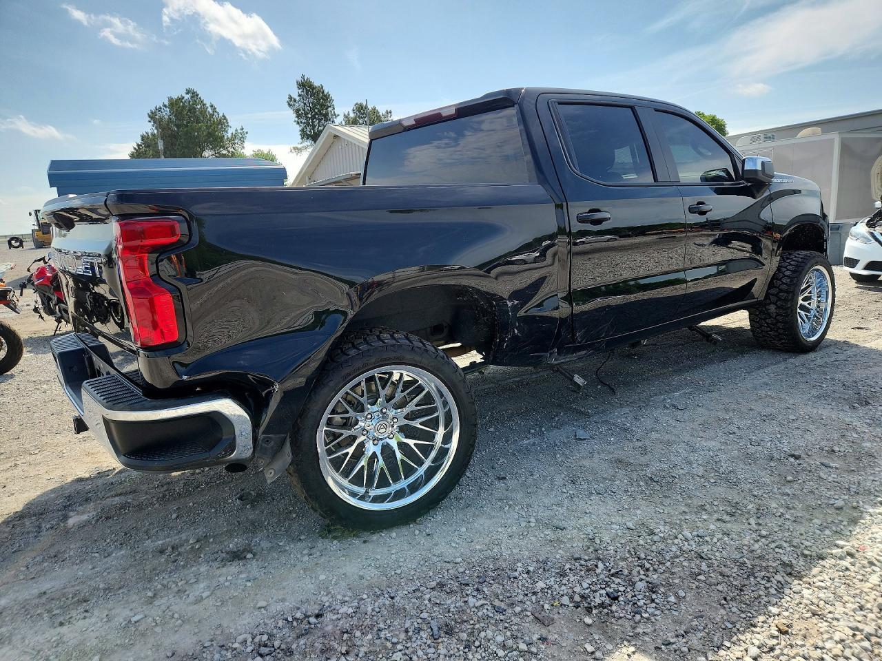 2020 Chevrolet Silverado K1500 Lt - Фото 3