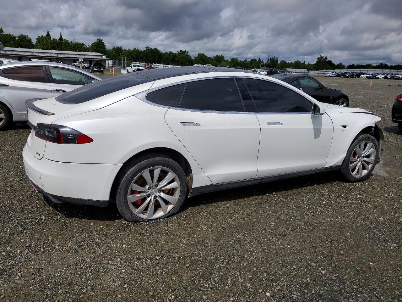 2014 Tesla Model S - Фото 3