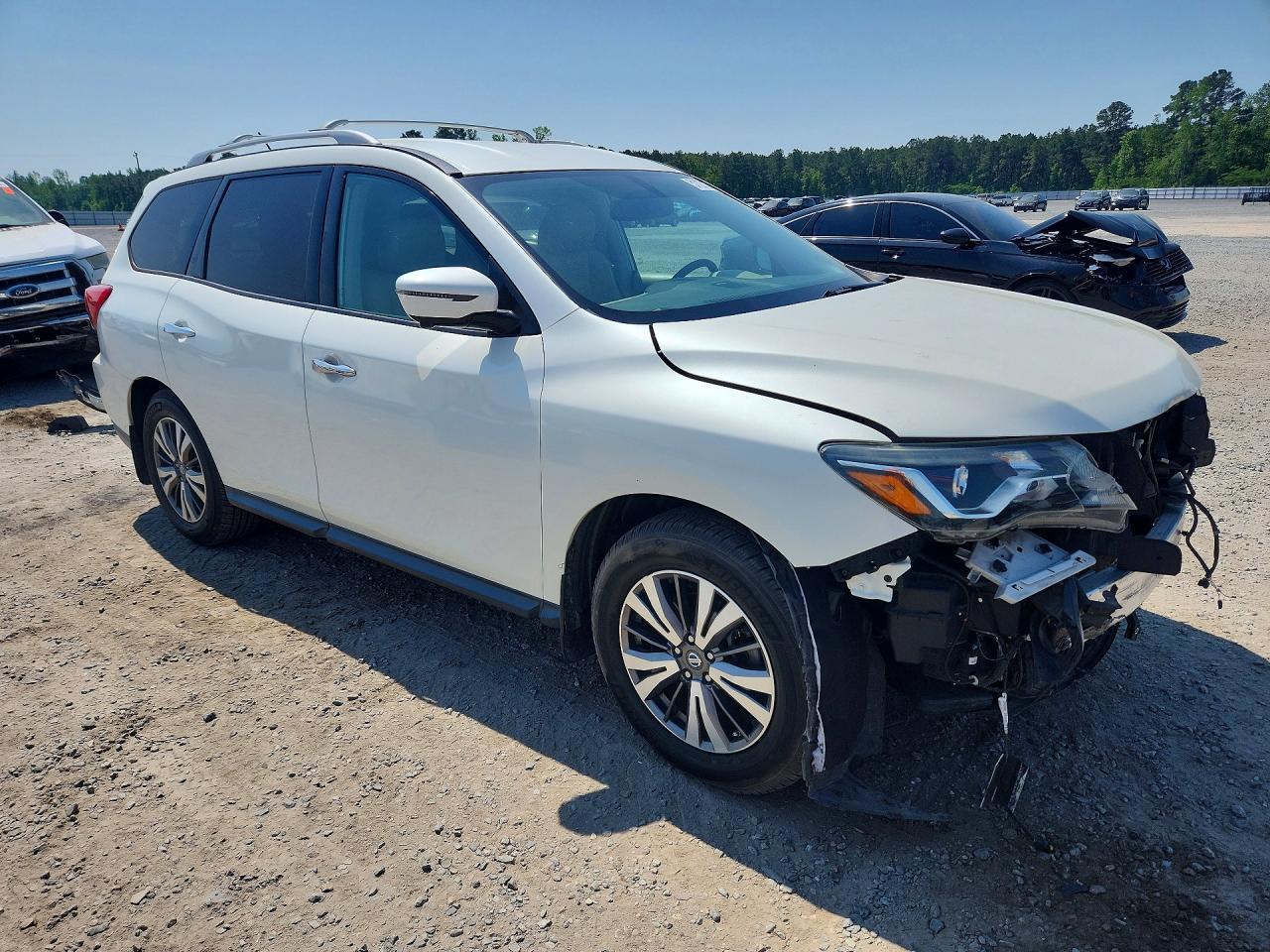 2017 Nissan Pathfinder Sl - Image 4