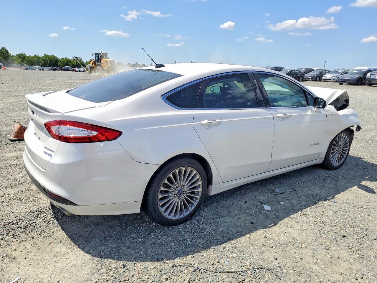 2013 Ford Fusion Titanium Hev - Фото 3