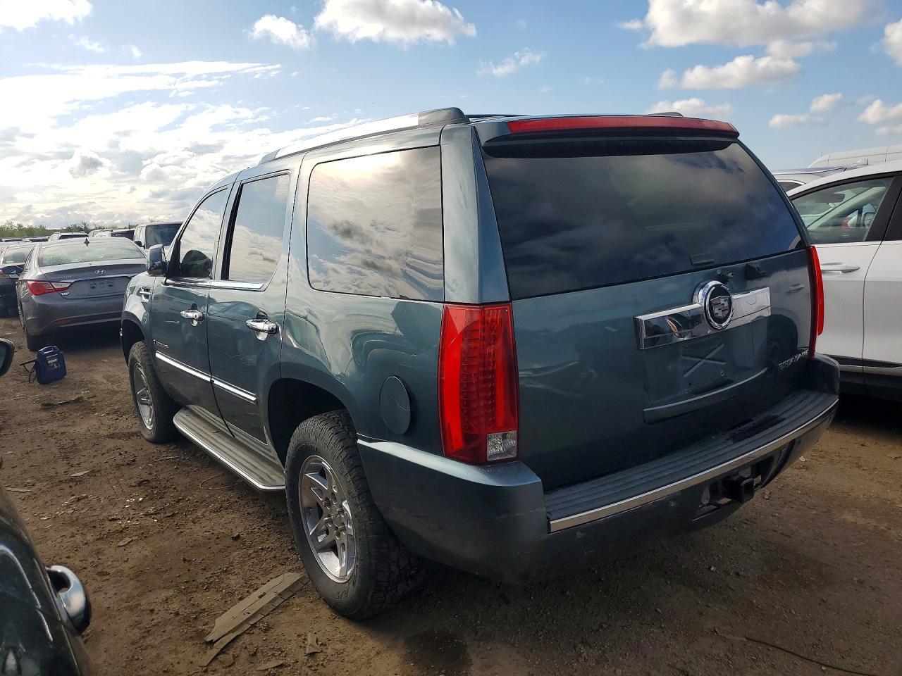 2008 Cadillac Escalade Luxury - Фото 2