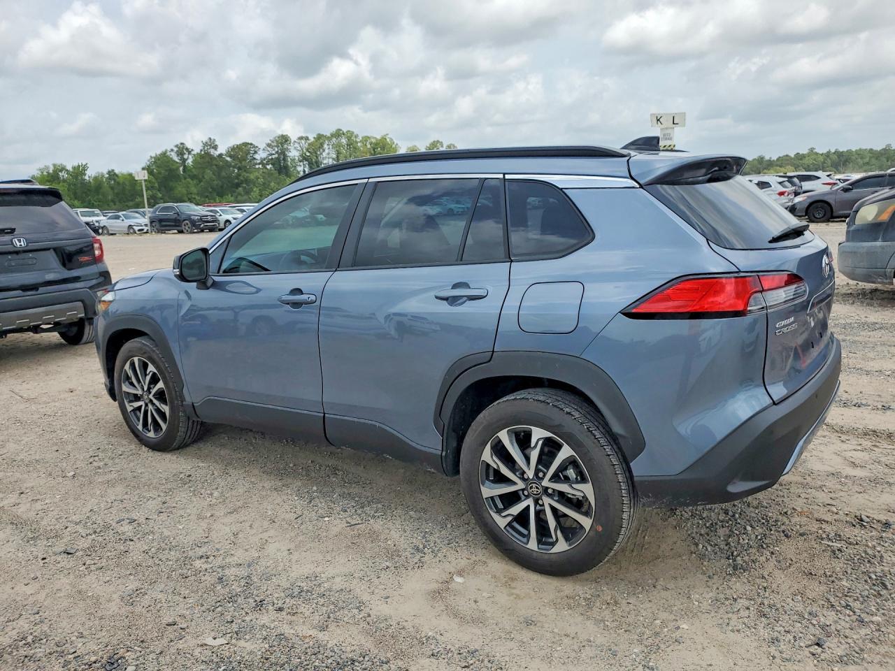 2025 Toyota Corolla Cross Xle - Фото 2