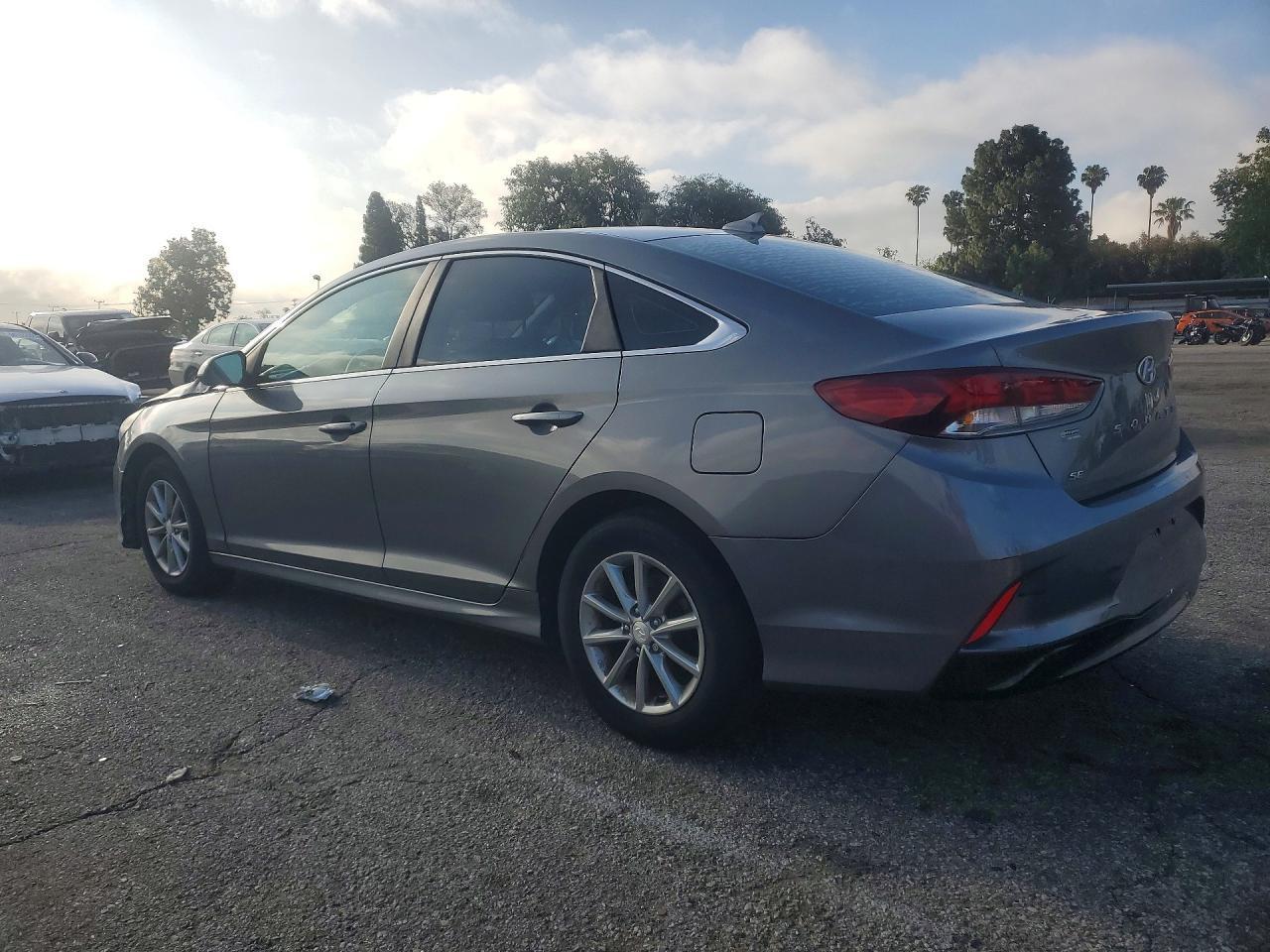 2019 Hyundai Sonata Se - Фото 2