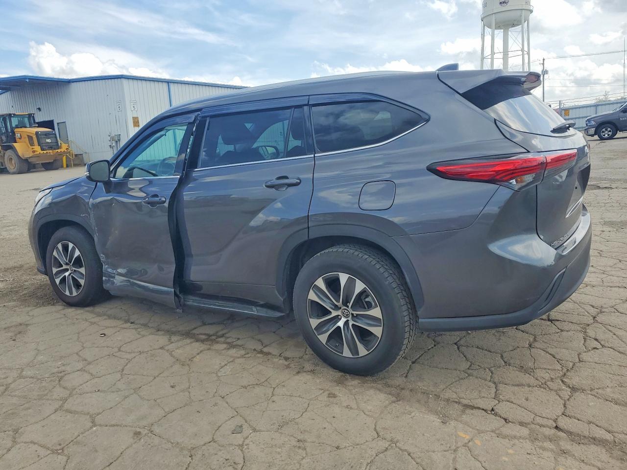 2022 Toyota Highlander Xle - Фото 2