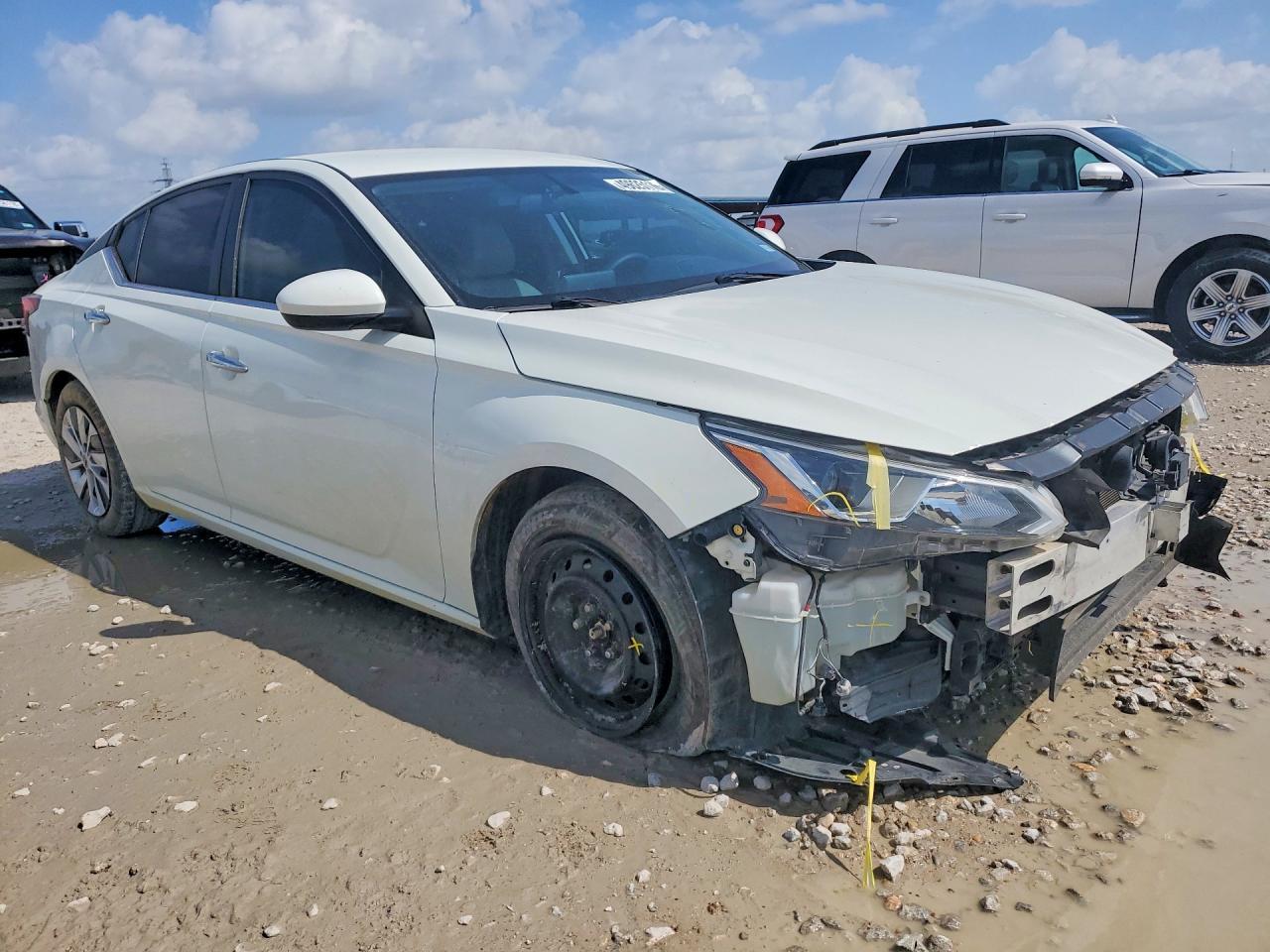 2019 Nissan Altima S - Фото 4
