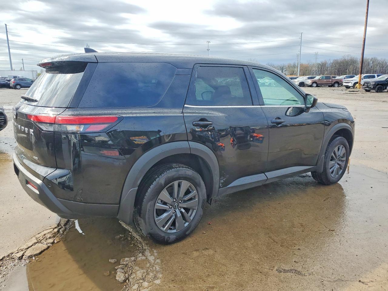 2025 Nissan Pathfinder S - Фото 3