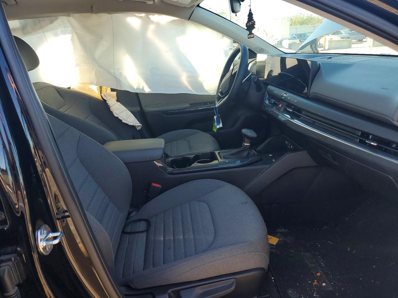2025 Kia K4 Ex - Image 7