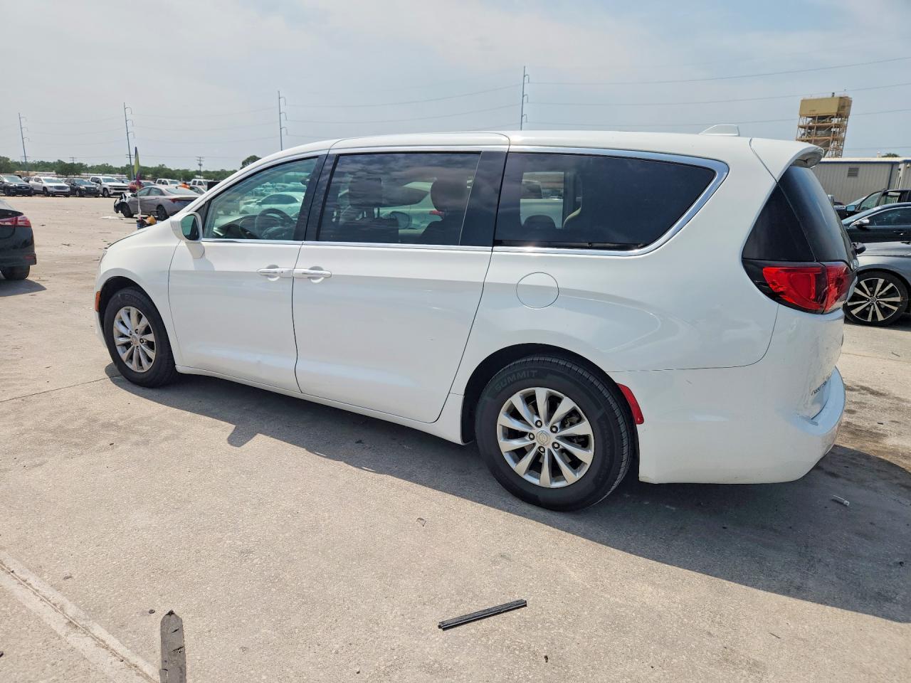 2018 Chrysler Pacifica Touring Plus - Фото 2