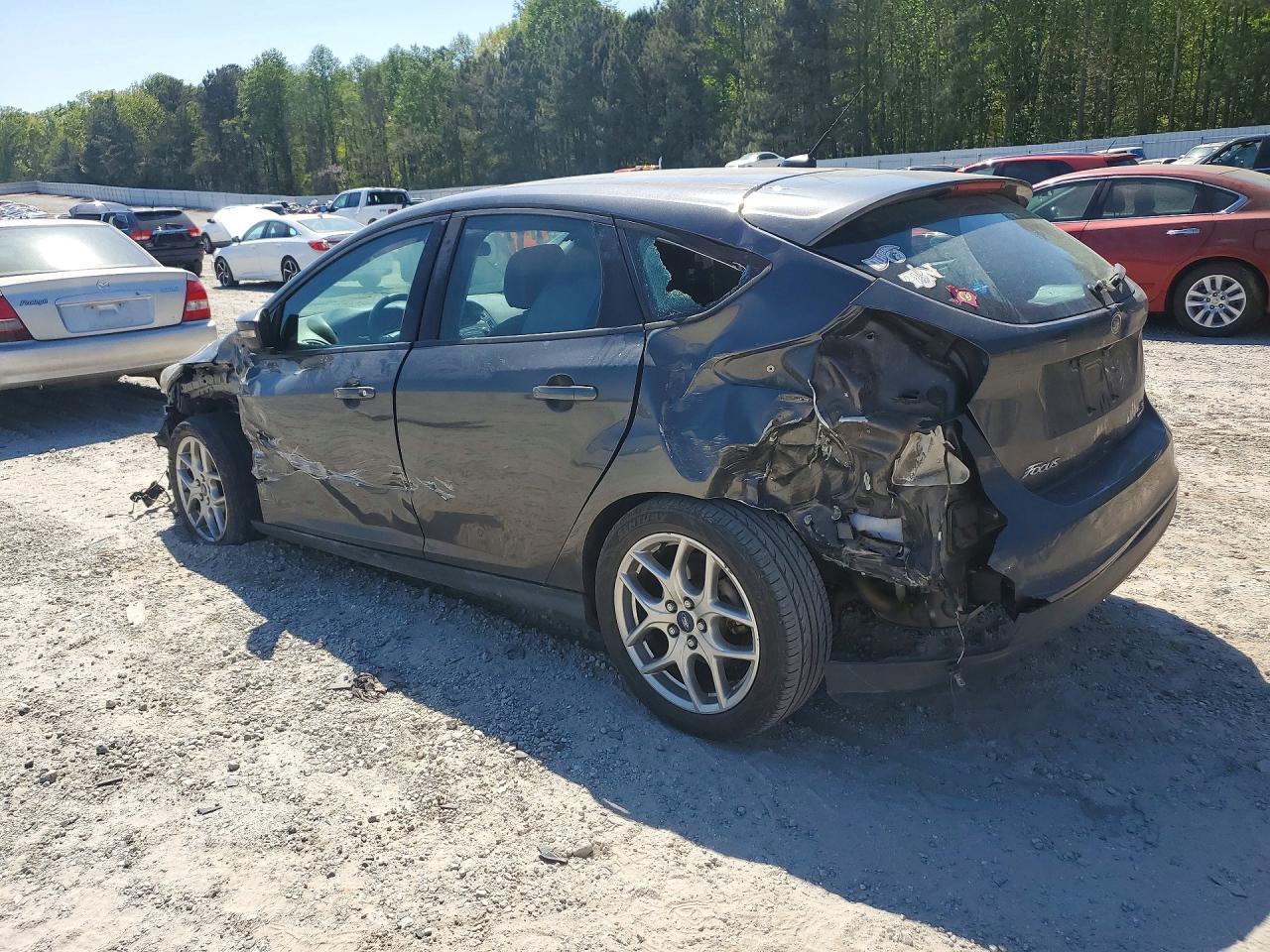 2015 Ford Focus Se - Image 2