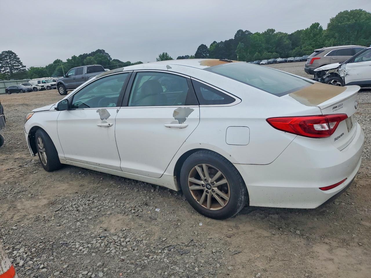 2017 Hyundai Sonata Se - Image 2