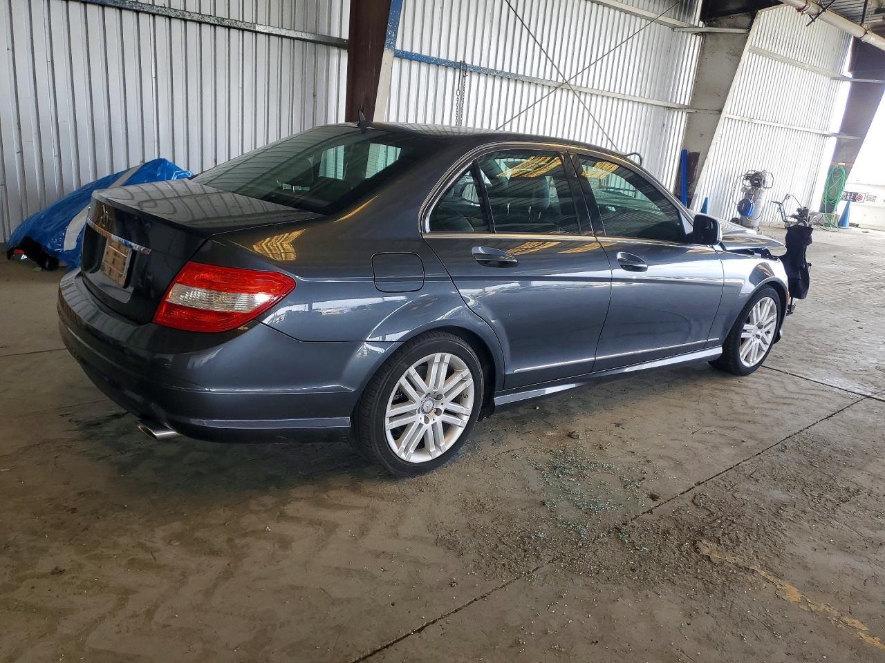 2009 Mercedes-Benz C 300 - Фото 3