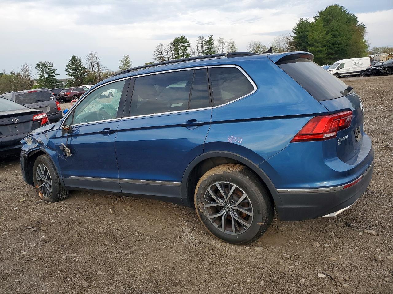 2018 Volkswagen Tiguan Se - Фото 2