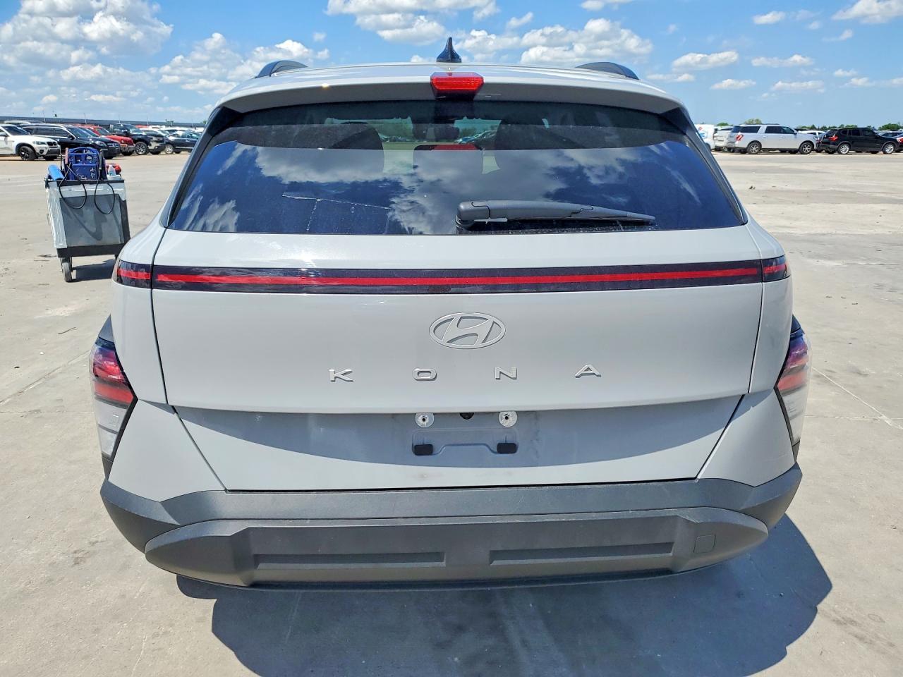 2025 Hyundai Kona Sel - Image 6