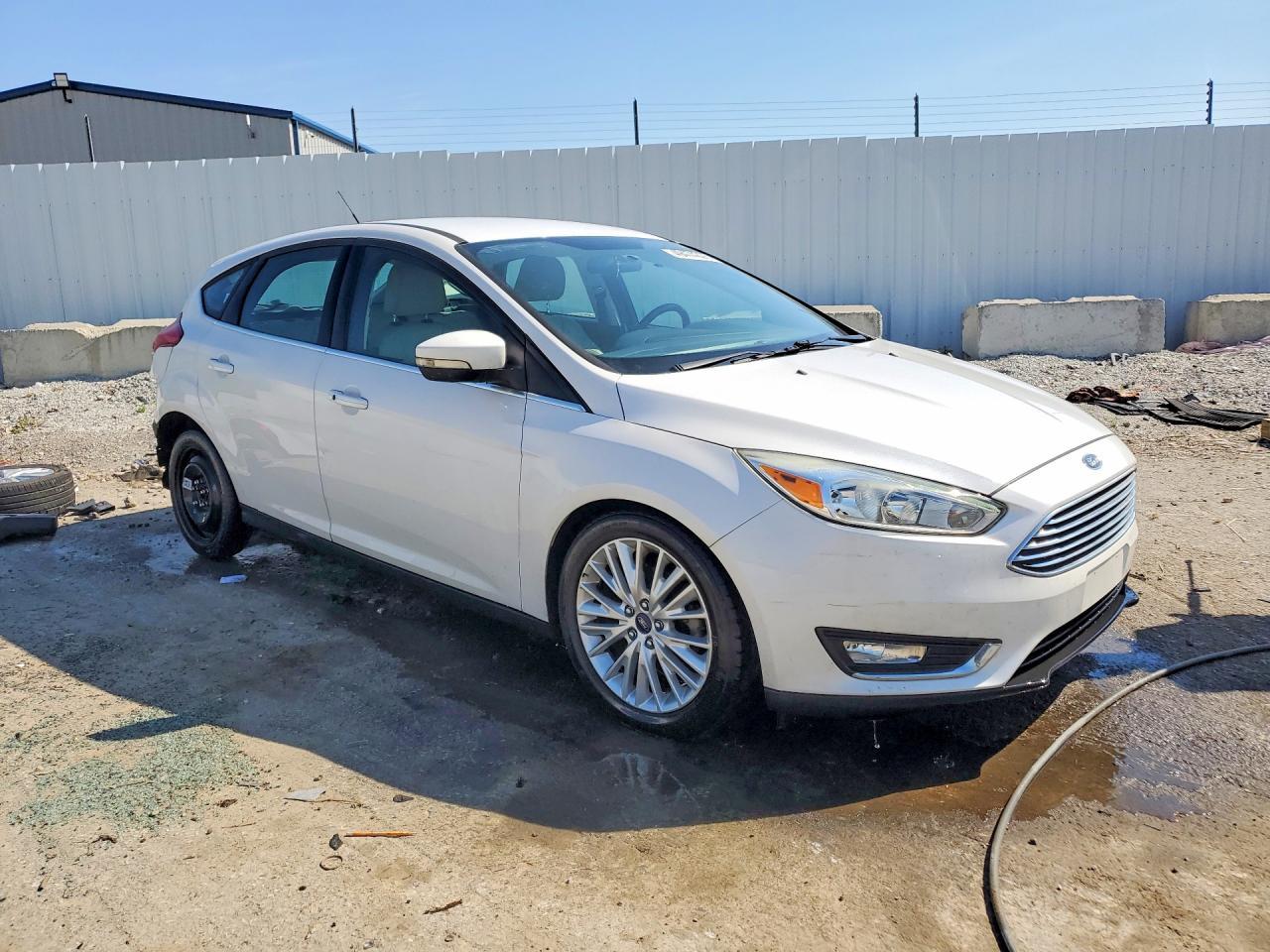 2016 Ford Focus Titanium - Фото 4