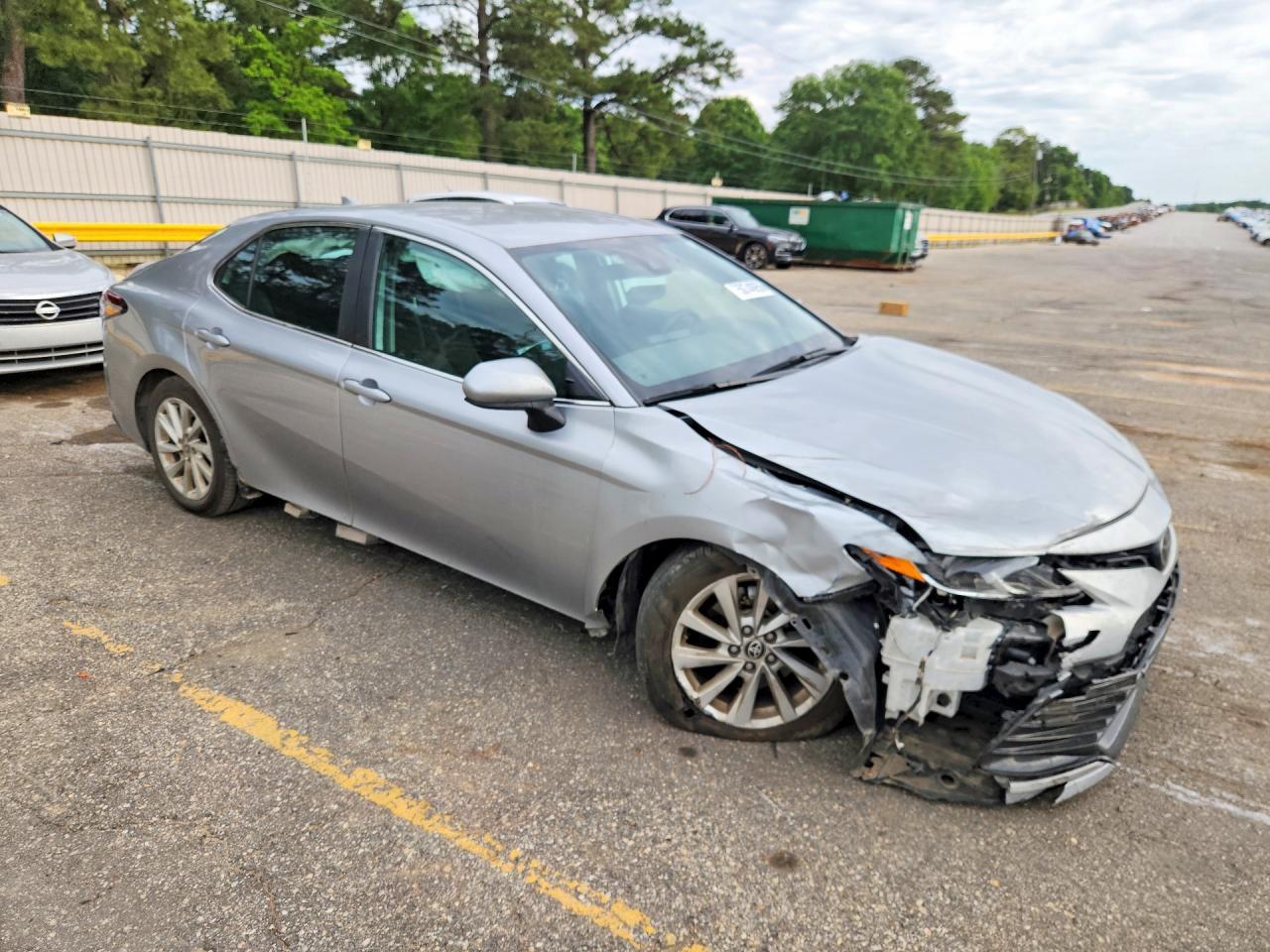 2024 Toyota Camry Le - Фото 4
