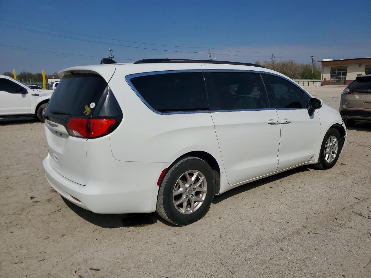 2021 Chrysler Voyager Lxi - Image 3