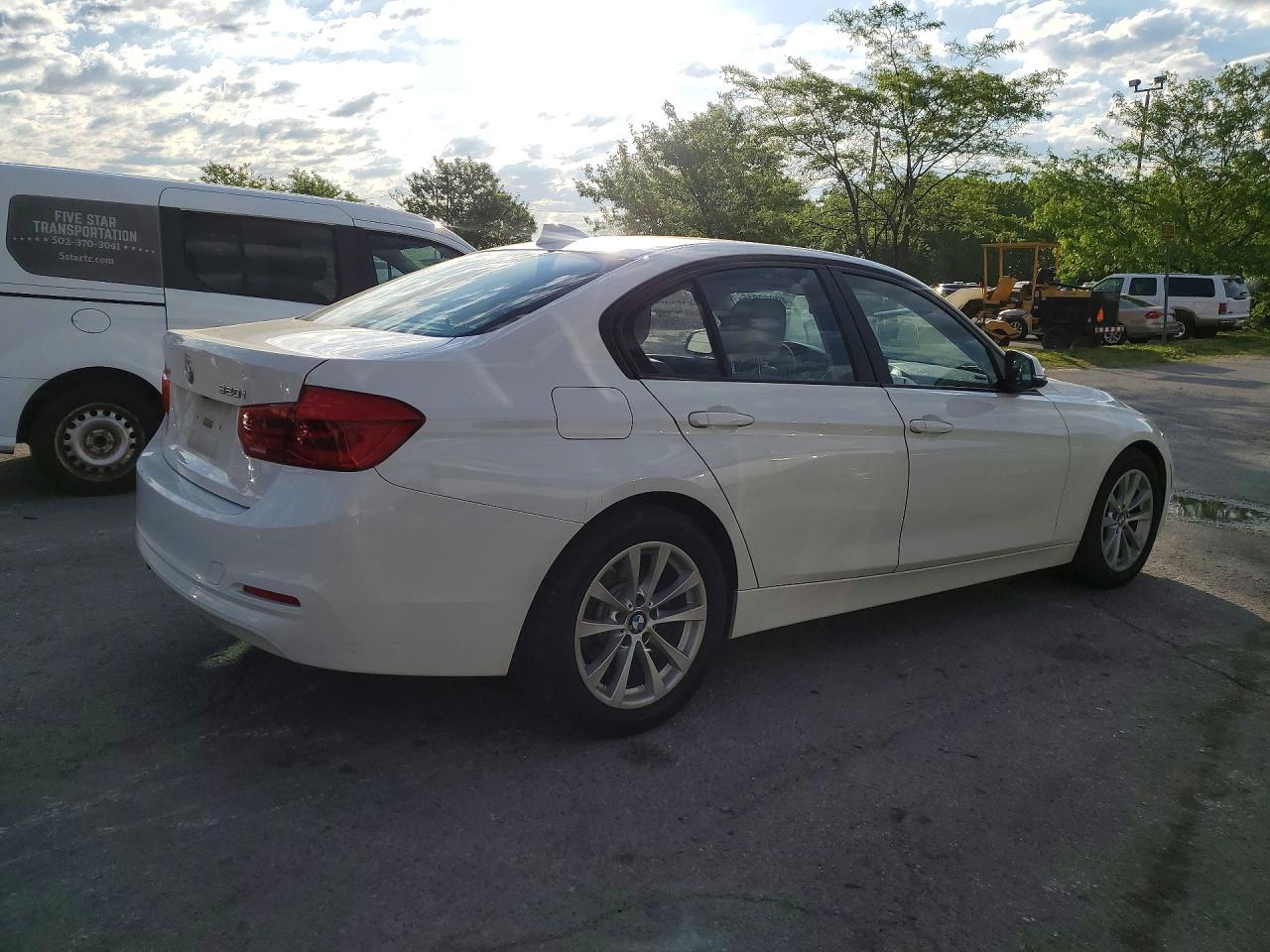 2018 BMW 320 Xi - Фото 3