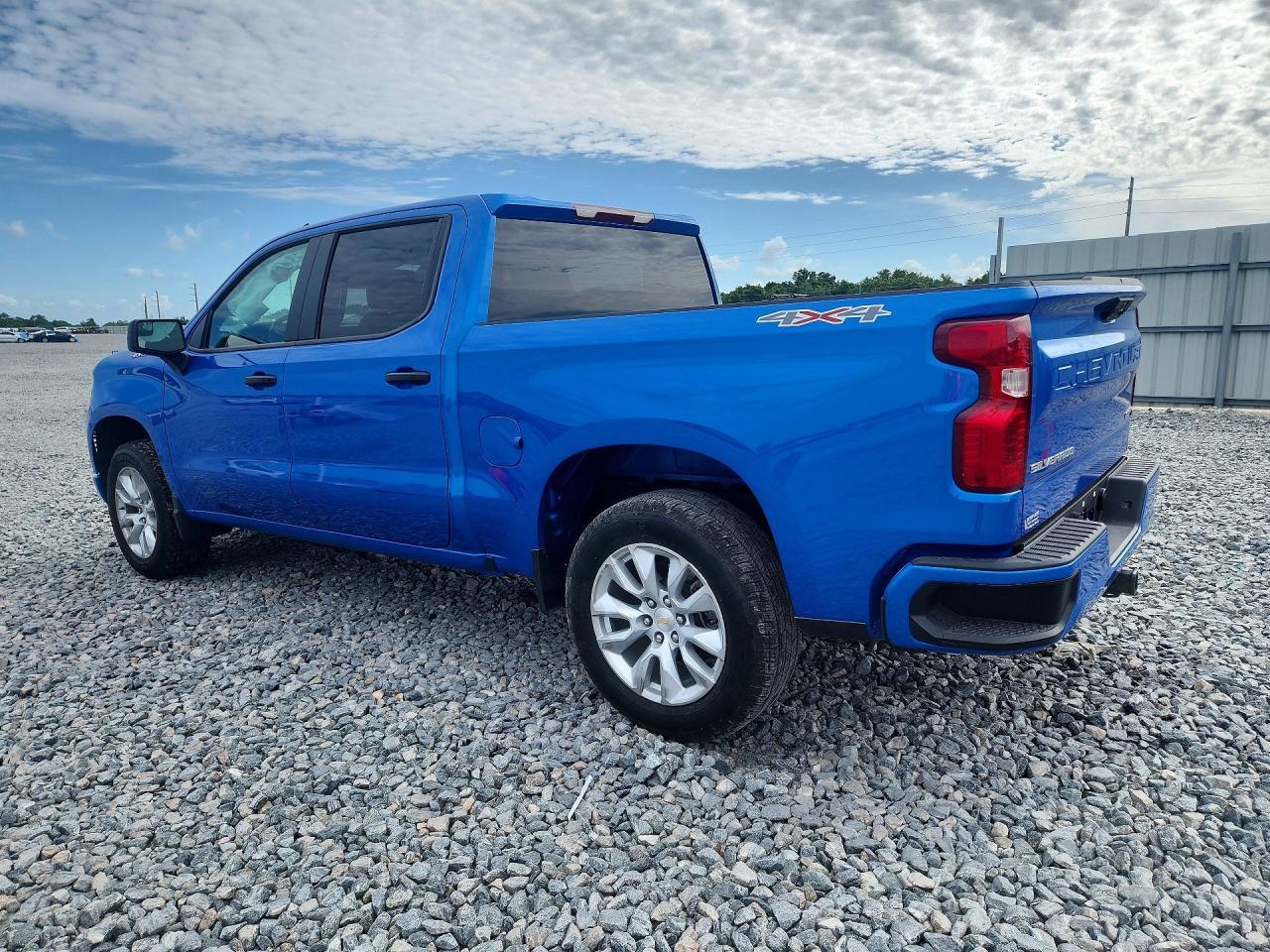 2026 Chevrolet Silverado K1500 Custom - Image 2