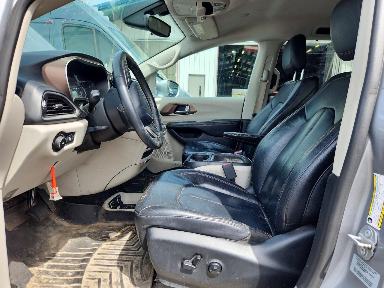 2017 Chrysler Pacifica Touring L - Фото 7