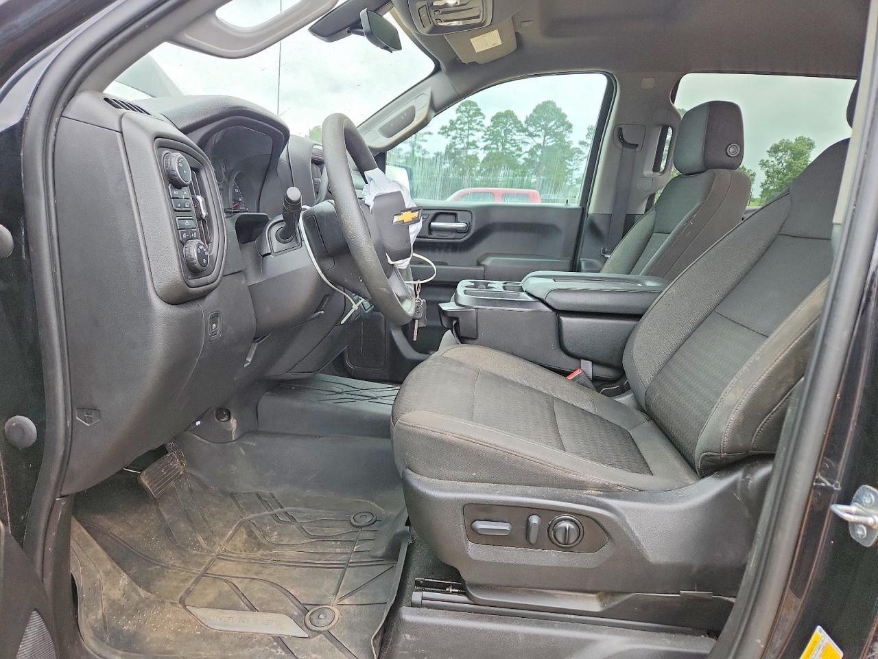 2022 Chevrolet Silverado Ltd K1500 Custom - Image 7