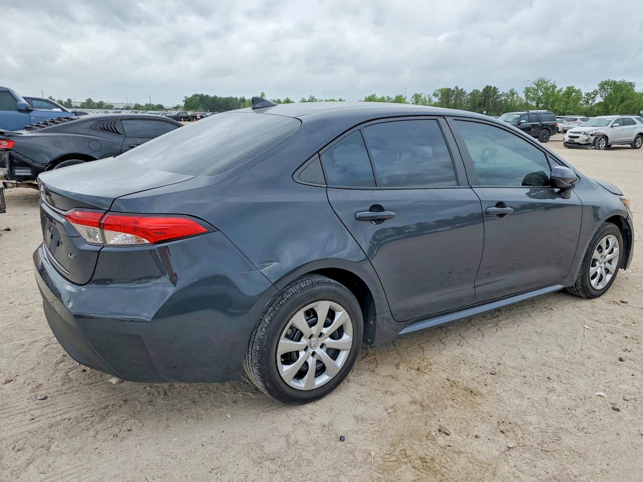 2023 Toyota Corolla Le - Image 3