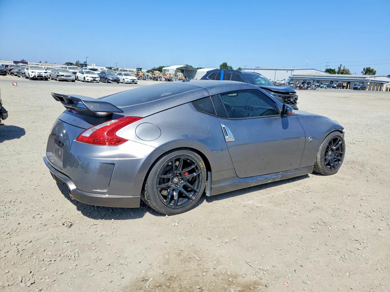 2014 Nissan 370Z Base - Фото 3