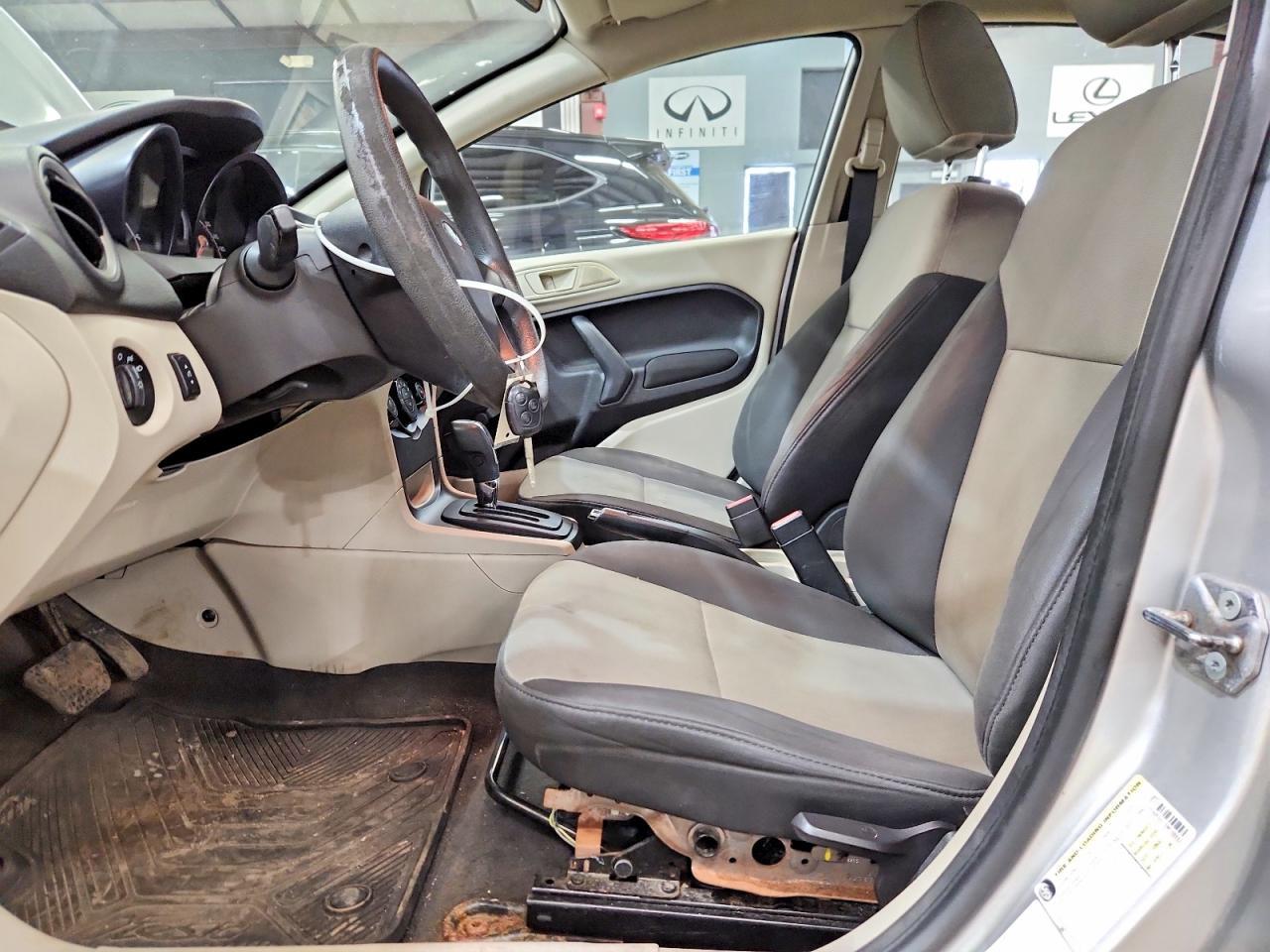 2013 Ford Fiesta S - Image 7