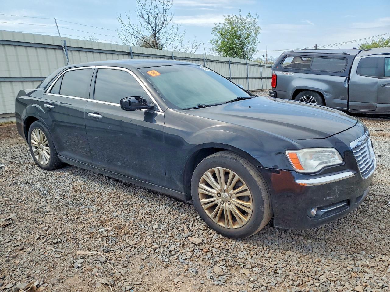 2013 Chrysler 300C - Фото 4