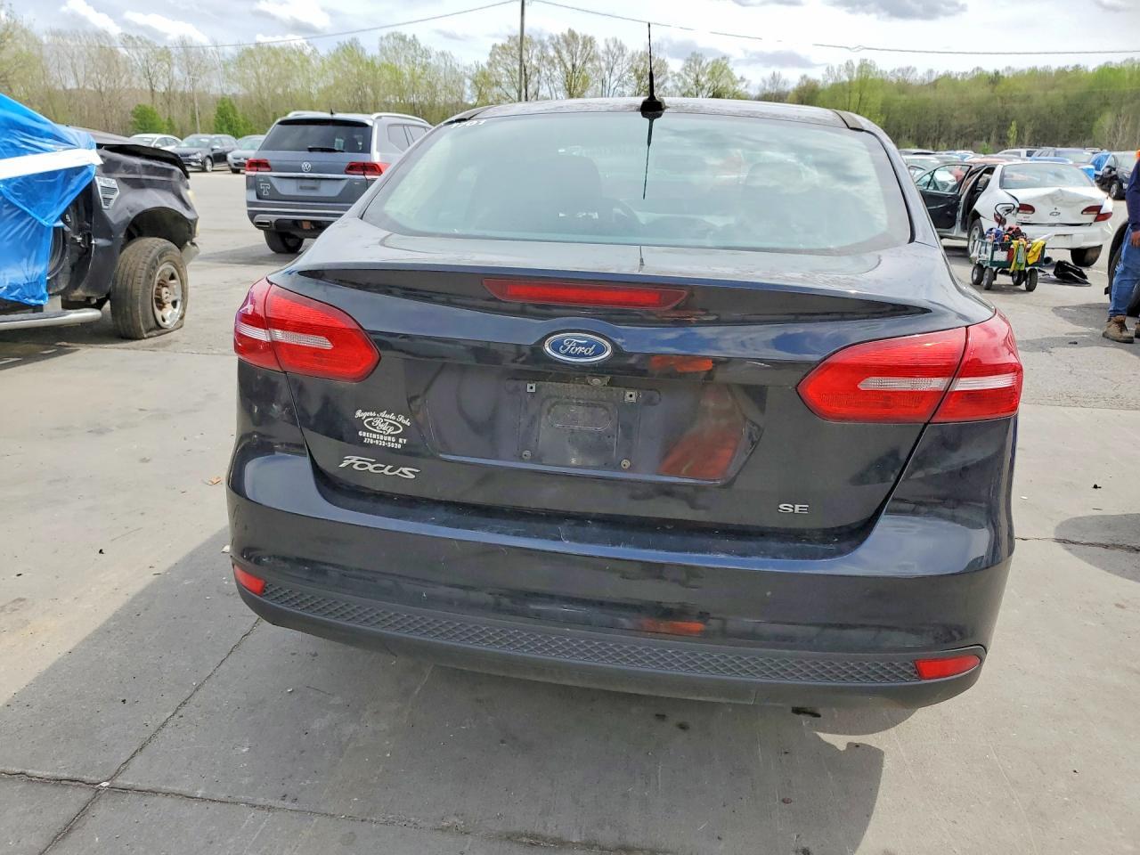 2017 Ford Focus Se - Image 6