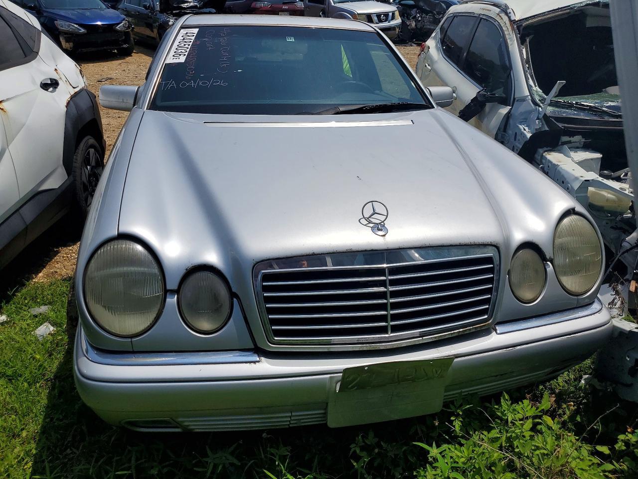 1996 Mercedes Benz E-Class E320 - Фото 5