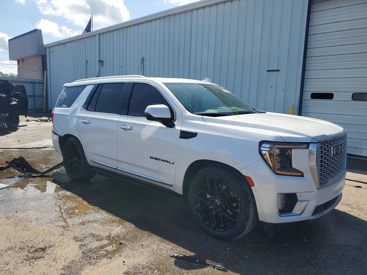 2023 GMC Yukon Denali - Image 4