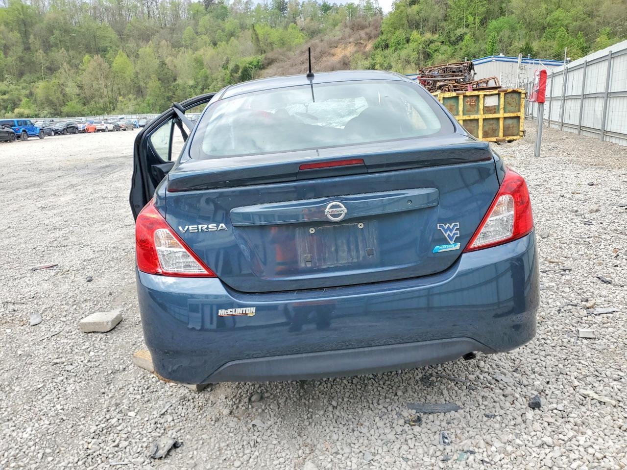 2015 Nissan Versa 1.6 S Plus - Фото 6