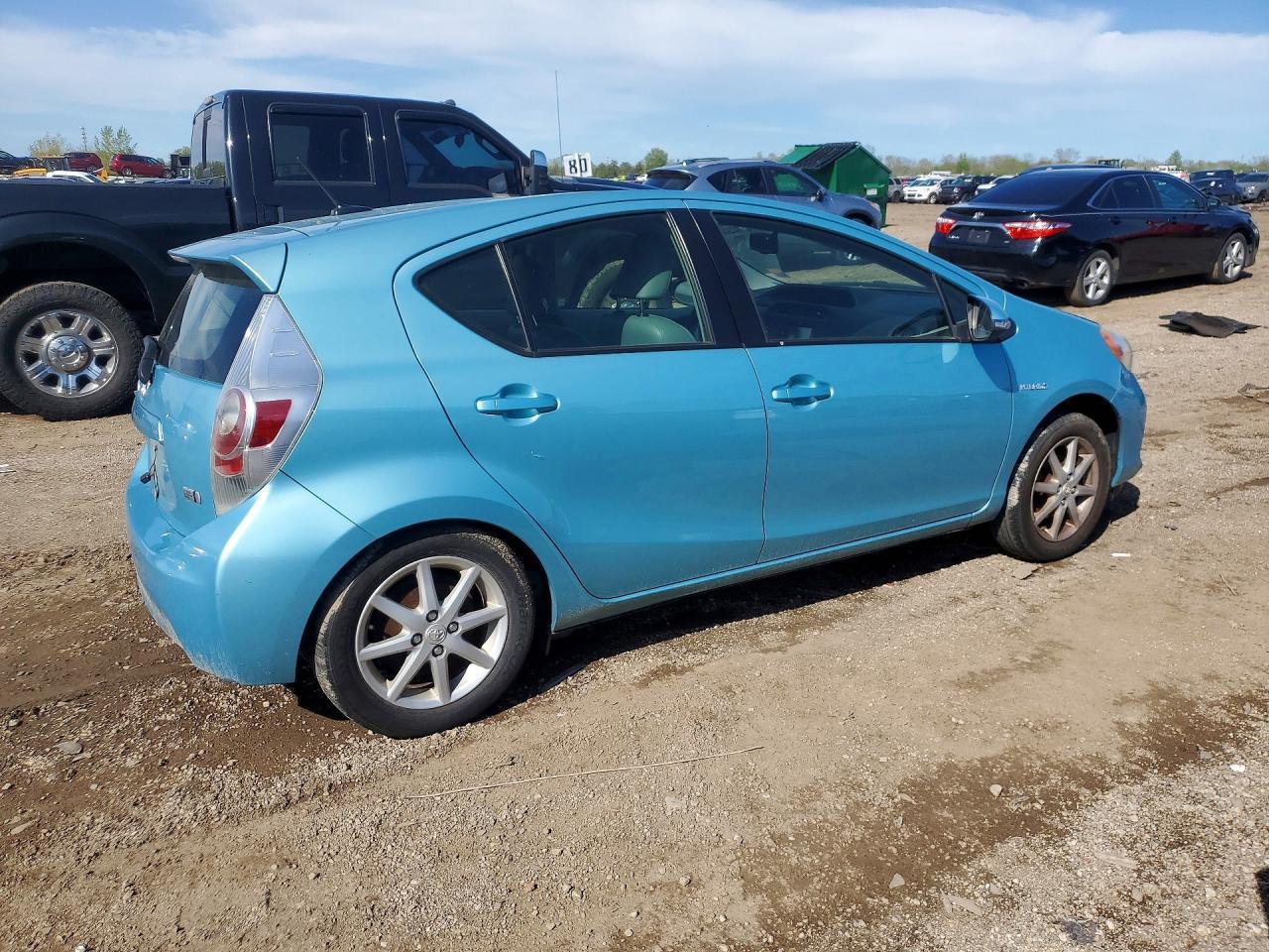 2013 Toyota Prius C Four - Фото 3