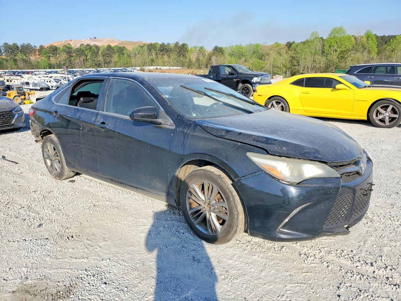 2016 Toyota Camry Se - Image 4