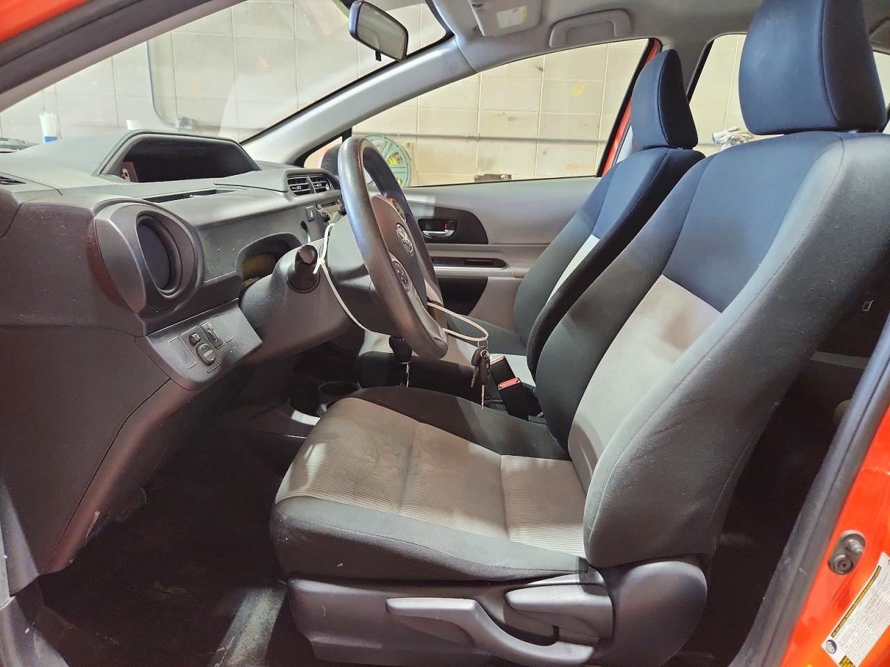 2014 Toyota Prius C Two - Image 7