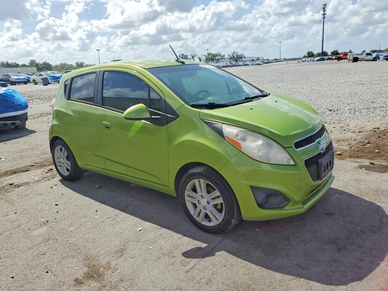 2013 Chevrolet Spark 1Lt - Фото 4