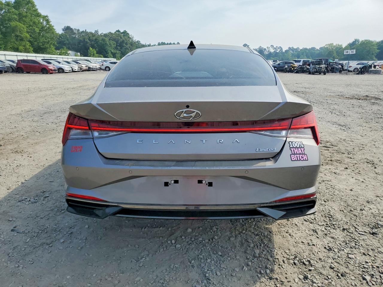 2023 Hyundai Elantra Limited - Image 6