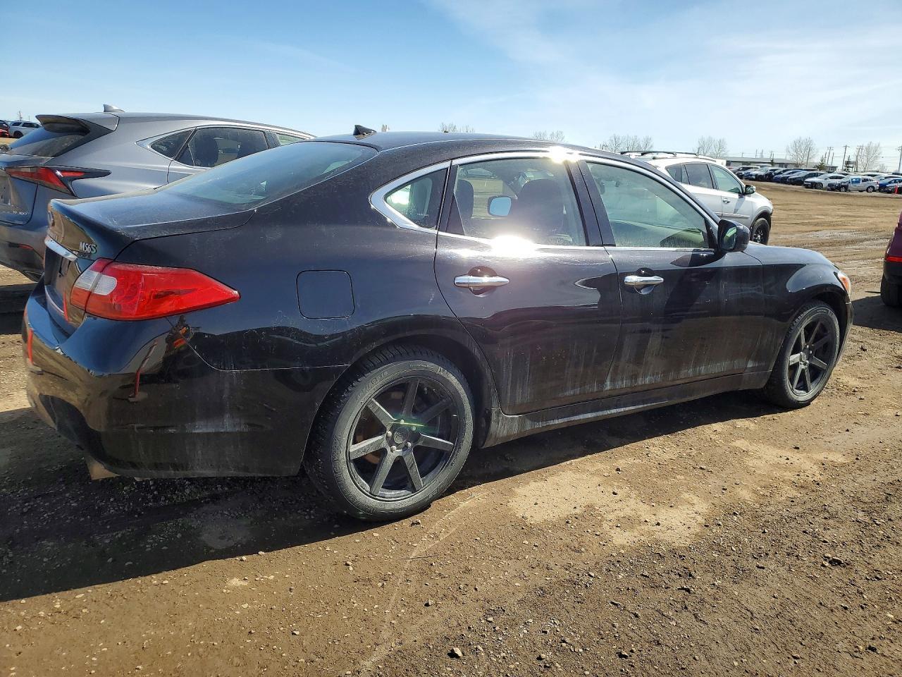 2012 Infiniti M56 X - Фото 3