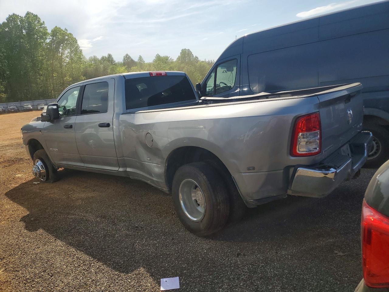 2024 Ram 3500 Big Horn - Фото 2