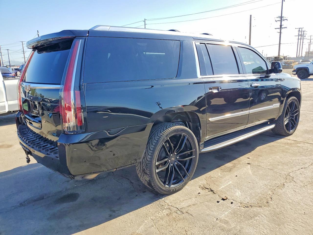 2019 Cadillac Escalade Esv Premium Luxury - Image 3