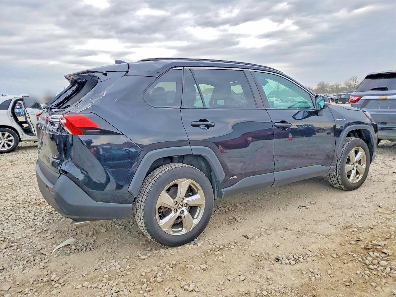 2021 Toyota Rav4 Hybrid Xle Premium - Image 3